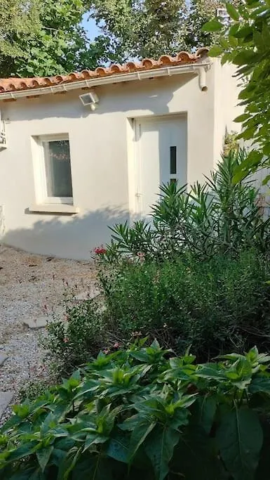 Maisonnette En Provence Climatisee, Wifi, Parking Arles