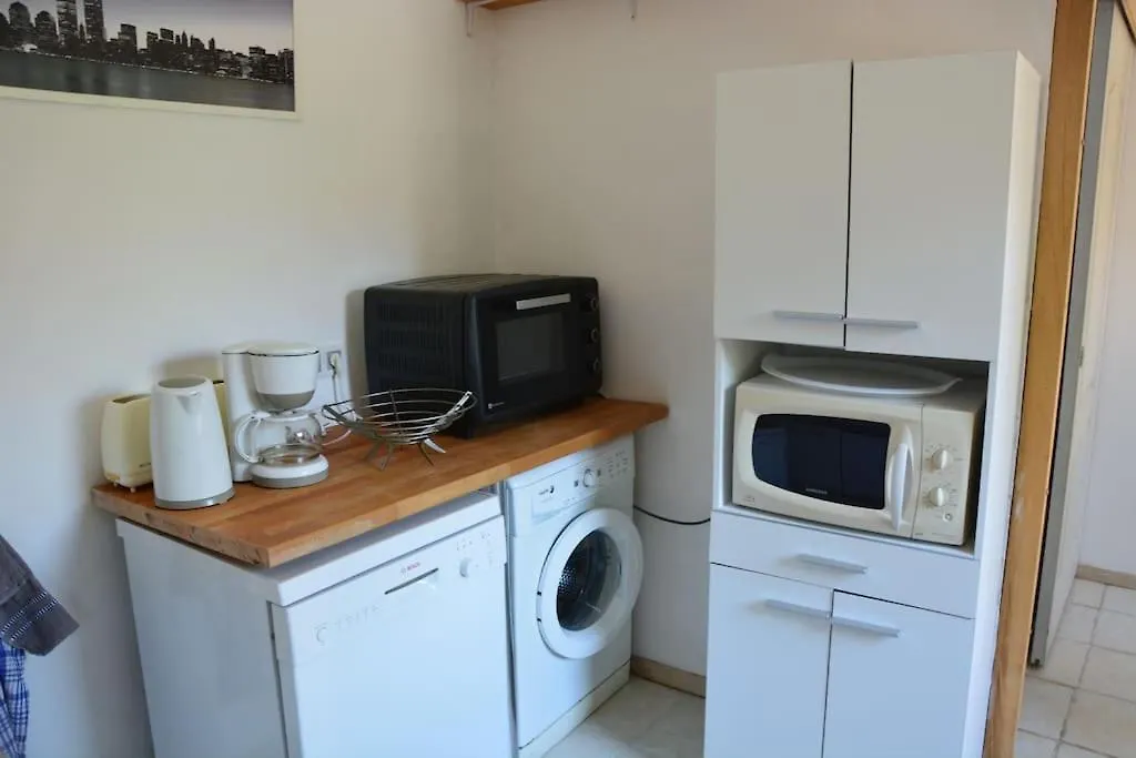 Holiday home Maisonnette En Provence Climatisee, Wifi, Parking Arles