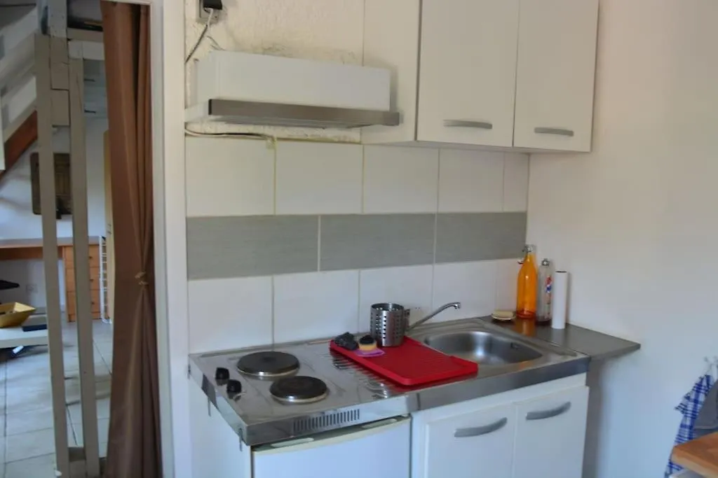 Holiday home Maisonnette En Provence Climatisee, Wifi, Parking Arles