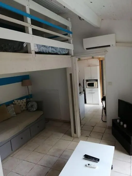 Holiday home Maisonnette En Provence Climatisee, Wifi, Parking Arles France